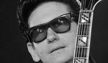 How did Roy Orbison hit such a terrible note on 'Crying'?