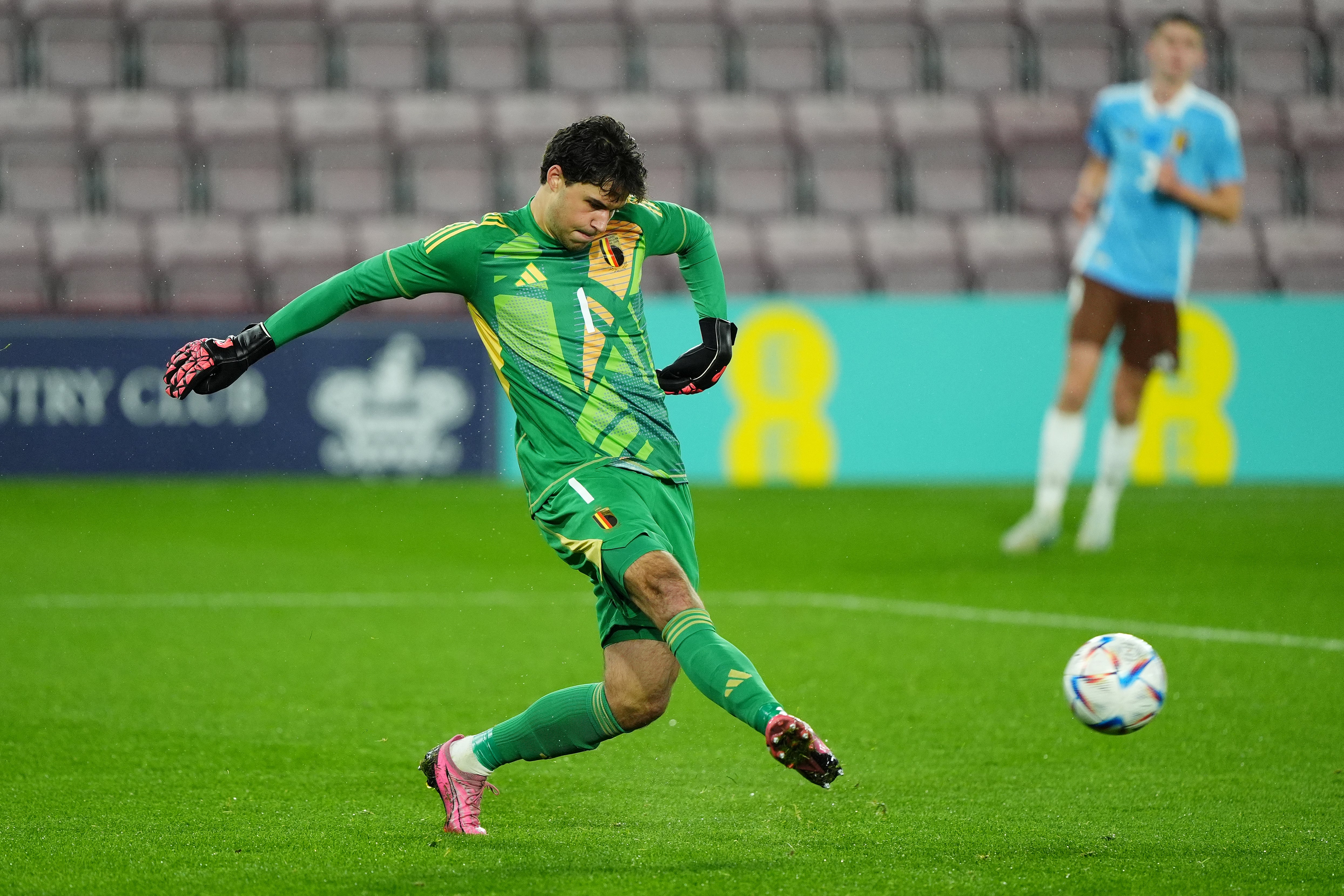 New United goalkeeper Senne Lammens could be thrown in the deep end with a derby against City