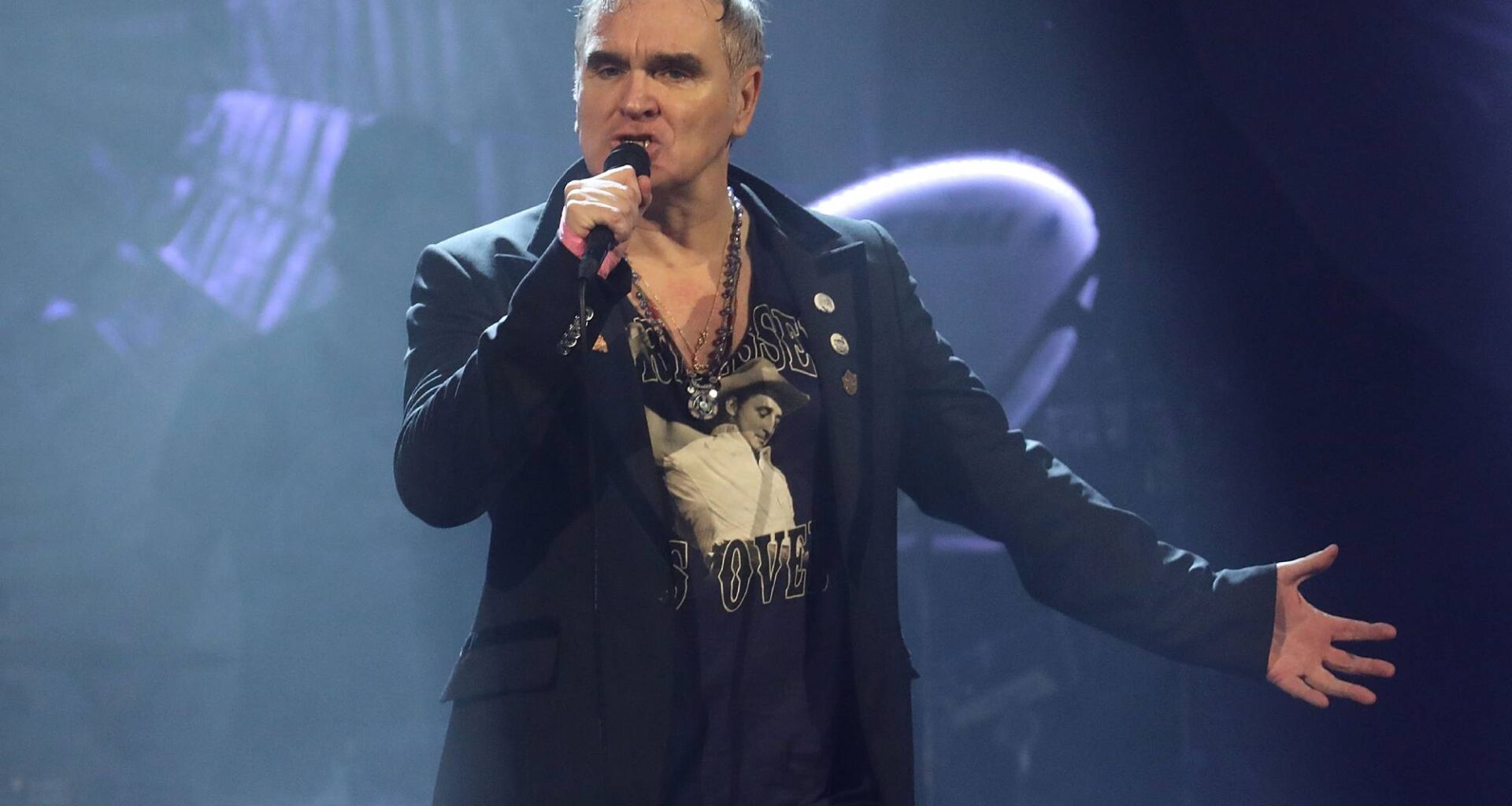 Morrissey cancels gig after "credible threat on life", man charged for posting death threat on Bluesky