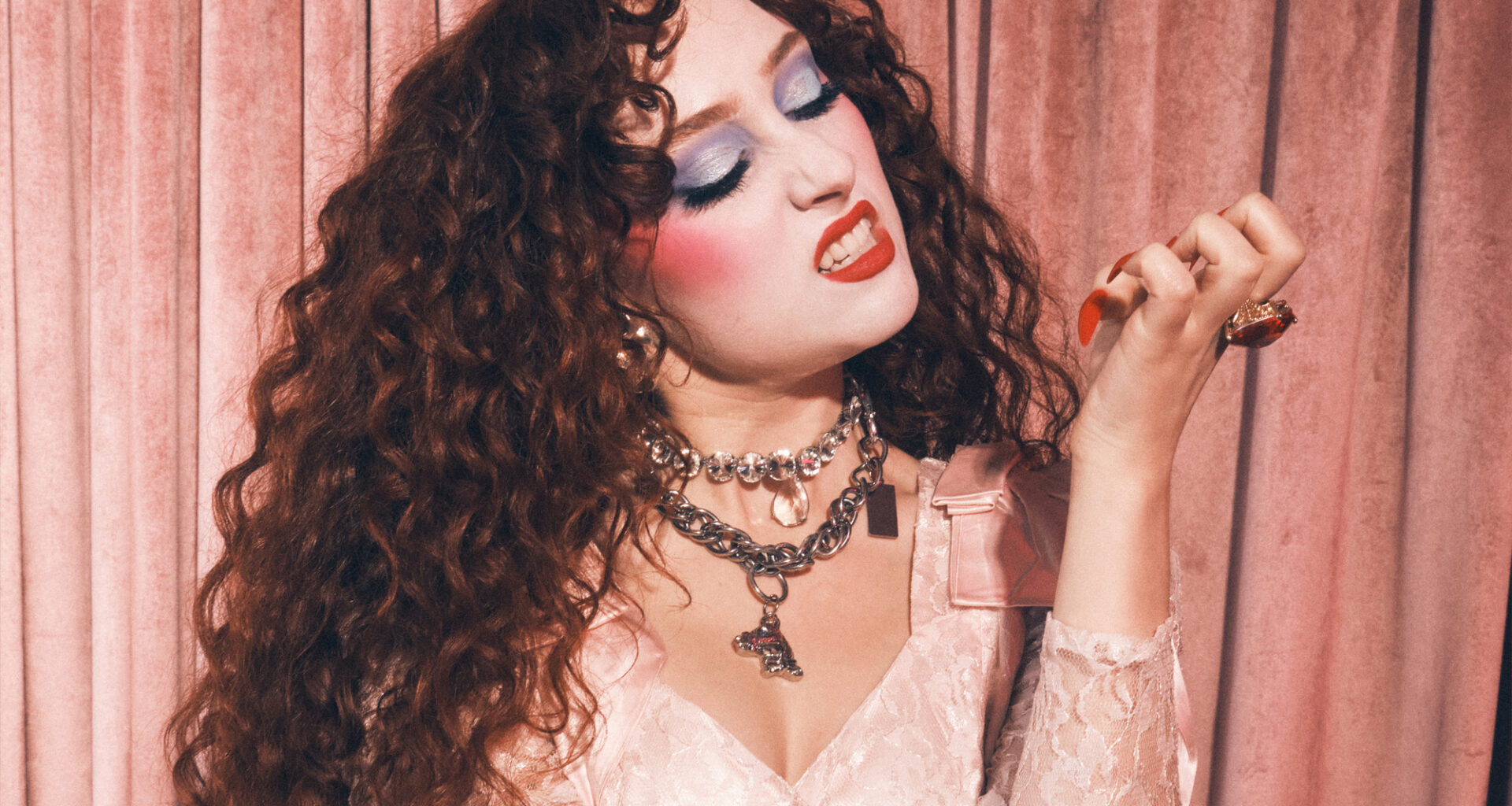 Watch Chappell Roan bring out Heart's Nancy Wilson for 'Barracuda’ in New York