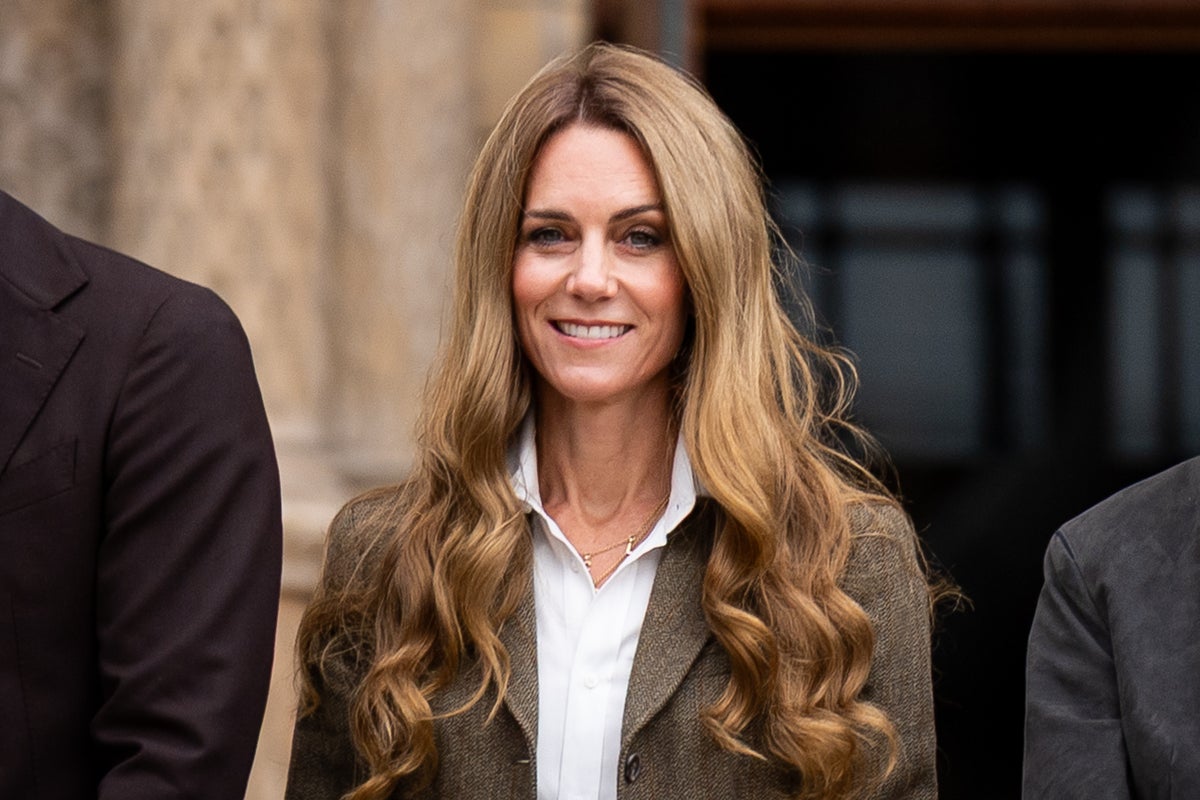 Kate Middleton debuts new blonde hair on royal visit to Natural History Museum