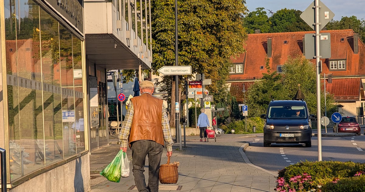 Germany’s ‘grey army’ at centre of political battle debate over retirement age – The Irish Times