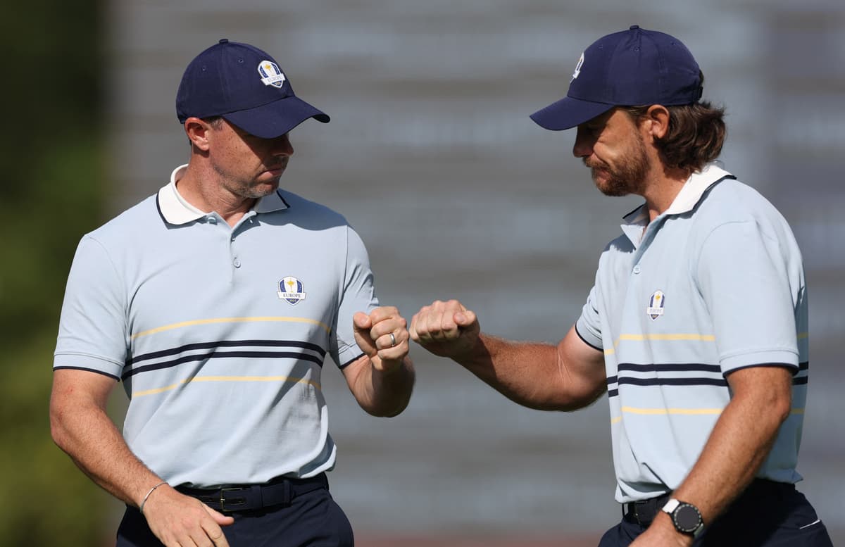 Ryder Cup 2025 LIVE: Day 2 scores and latest as Europe bid to extend lead