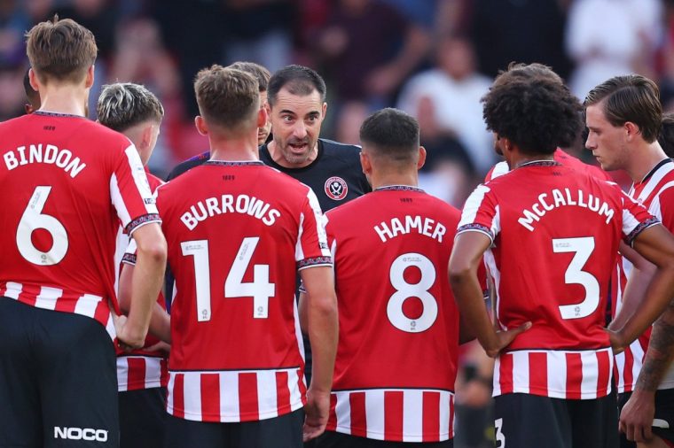 SHEFFIELD, ENGLAND - AUGUST 09: Ruben Selles, Manager of Sheffield United, talks to the team following defeat during the Sky Bet Championship match between Sheffield United and Bristol City at Bramall Lane on August 09, 2025 in Sheffield, England. (Photo by Ed Sykes/Getty Images)