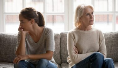 I cut off my narcissist mother for 15 years. Then, when she was 80, I called her