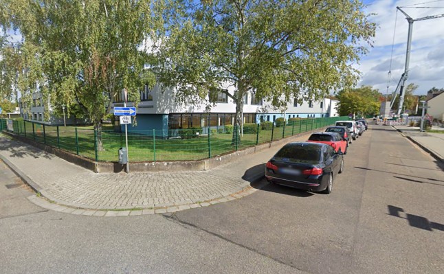 Wilhelm-Geibel-Schule Primary school Kleinfellerstra?e 2, 63454 Hanau, Germany Several ambulances and three police patrols were deployed to a primary school in the Kesselstadt district on Monday afternoon after tear gas had apparently been sprayed there. When emergency personnel, who were alerted to the educational institution on Kleinfellerstra?e shortly after 12 p.m., arrived on scene, it quickly became clear that numerous people were complaining of respiratory irritation and required medical treatment. Ultimately, the rescuers recorded 20 slightly injured students ? six girls and 14 boys, two of whom were taken to a hospital for further assessment. The fire department also arrived and subsequently ventilated the affected building. According to police findings so far, an unknown male, approximately 1.70 meters tall and of a youthful appearance, is said to have sprayed the tear gas in the stairwell at the end of the second recess, around 11:25 a.m. According to the statements, he was wearing a Gucci baseball cap and Nike sneakers, as well as a fanny pack. Some students also reported hearing a bang, which suggests the use of a so-called pepper spray gun. Officers have now launched an investigation on suspicion of grievous bodily harm and are seeking witnesses to the incident. Anyone with information should contact the Hanau police station at 06181 100-120. The investigation is ongoing.