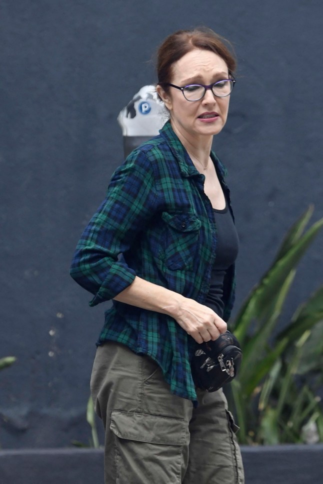 EXCLUSIVE: Problem Child Star Amy Yasbeck Spotted! ? Hollywood actress Amy Yasbeck, famed for Robin Hood: Men in Tights and the Problem Child films, steps out in L.A. looking relaxed in cargo pants. The 62-year-old star, widow of beloved Three?s Company icon John Ritter, still turns heads decades after her big-screen heyday. 12 Sep 2025 Pictured: Amy Yasbeck. Photo credit: none / MEGA TheMegaAgency.com sales@mega.global