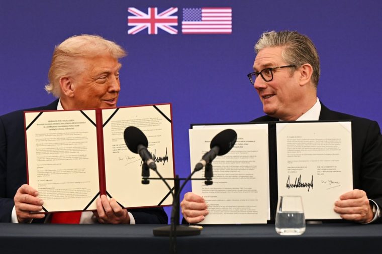 Prime Minister Sir Keir Starmer and US President Donald Trump announce an agreement between the two countries during a press conference at Chequers, near Aylesbury in Buckinghamshire, on day two of the president's second state visit to the UK. Picture date: Thursday September 18, 2025. PA Photo. Photo credit should read: Leon Neal/PA Wire