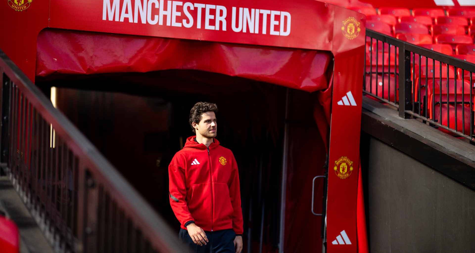 Fans react to Senne Lammens's first interview at Manchester United