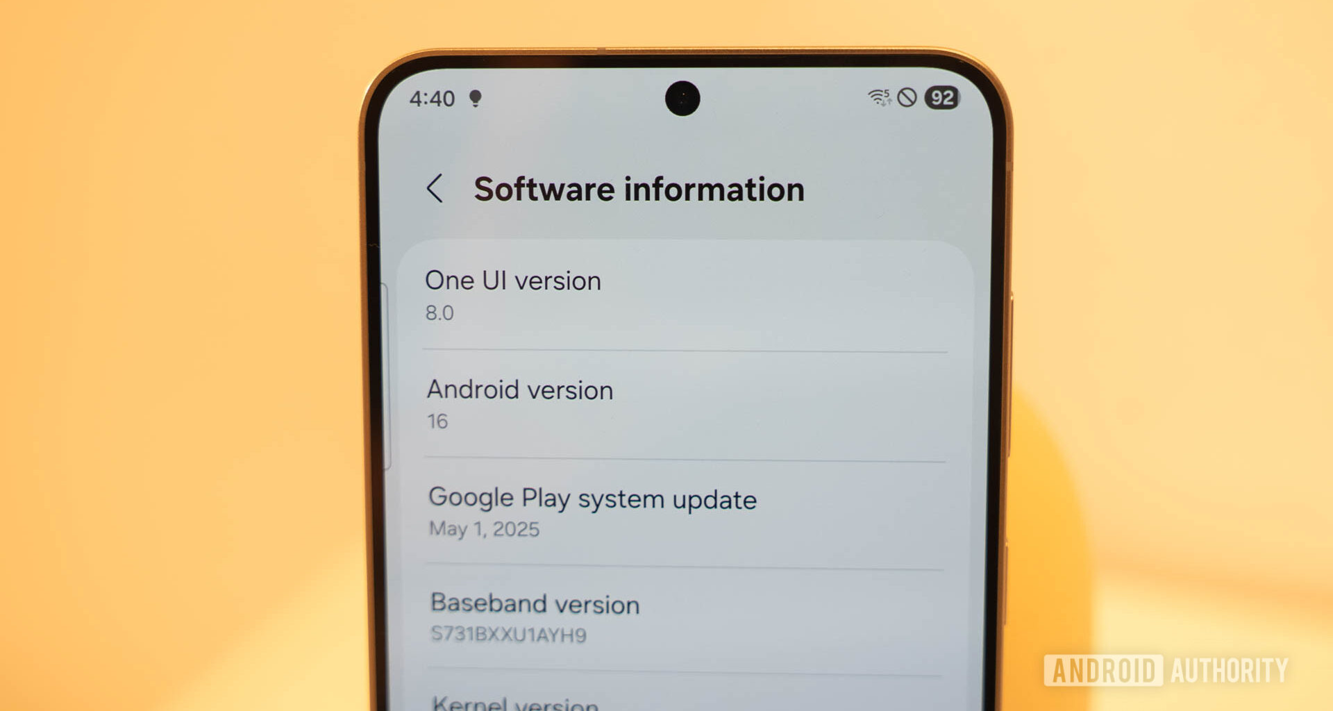 Samsung Galaxy S25 FE showing One UI 8 installation
