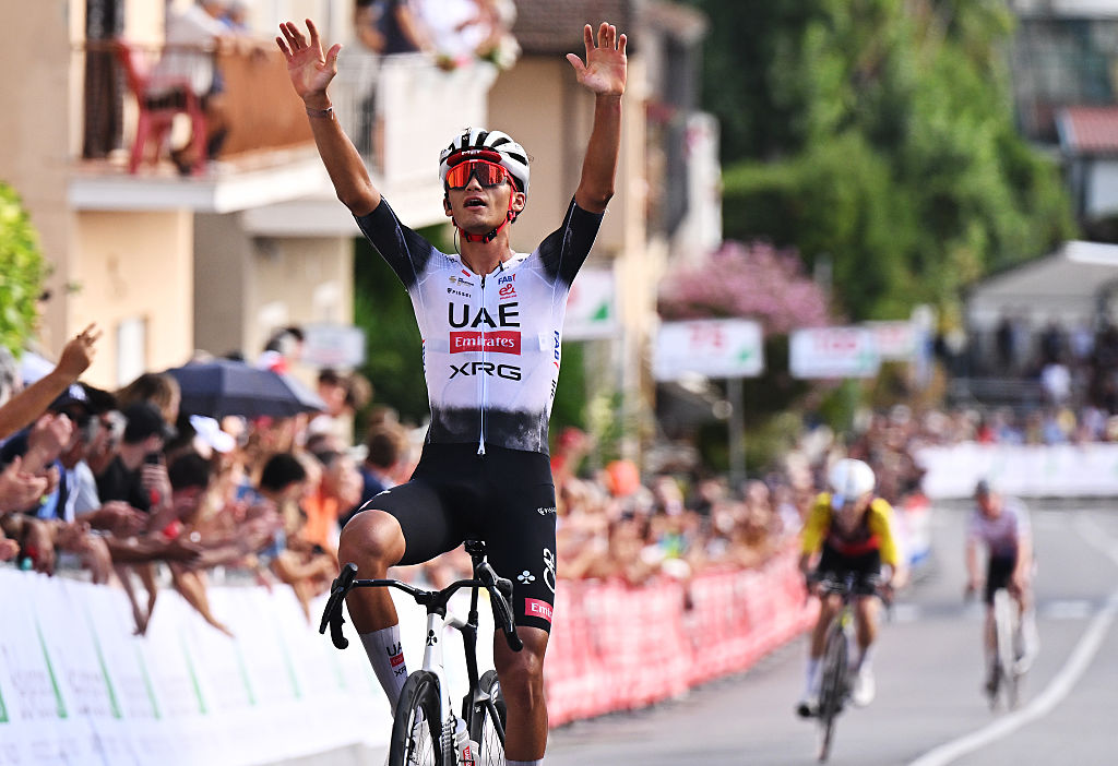 Coppa Sabatini: Isaac del Toro surges from three-rider breakaway on uphill charge in Peccioli for victory