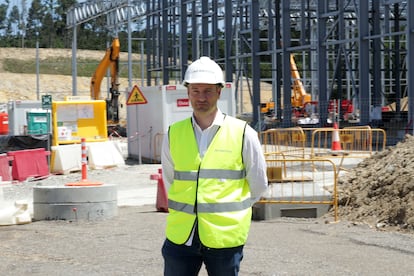 Juan Prieto, director of the new electrical interconnection, at the construction site.
