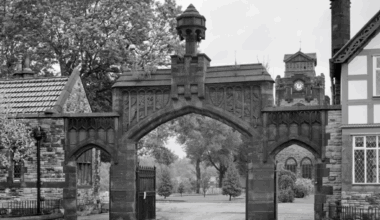 Public to have say on Agecroft Chapel as historic cemetery hosts free open day