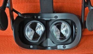 Valve’s Steam Deck for Your Face Is Way More Interesting Than a Quest Clone
