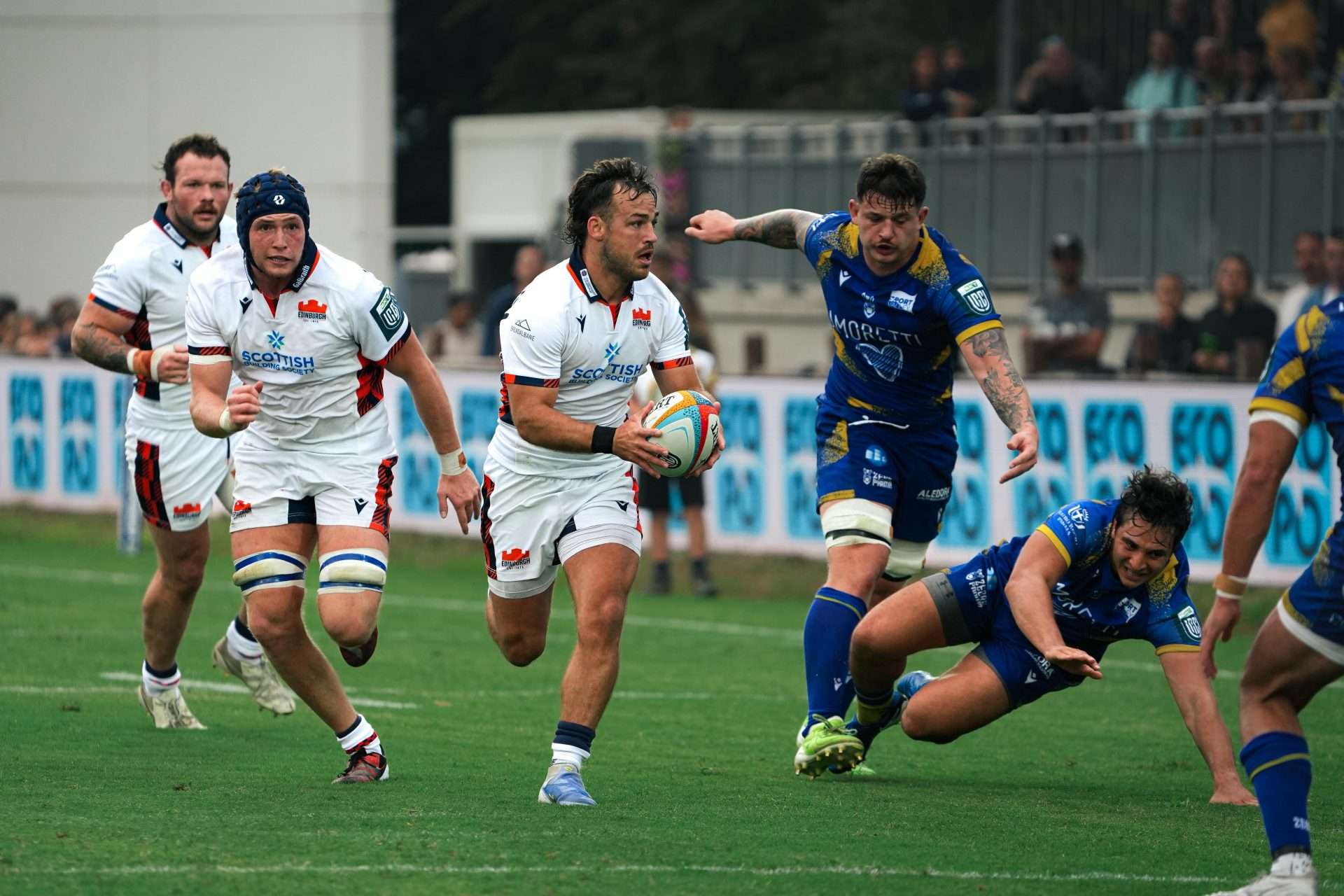 Wes Goosen on the ball for Edinburgh with Liam McConnell in support. Image: Jim Parsons