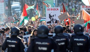 Spain’s Vuelta cycling finale abandoned after massive pro-Palestine protest | Protests News