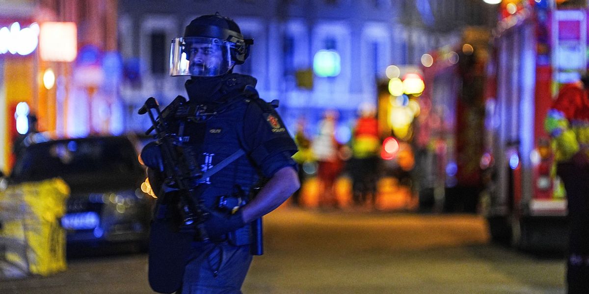 Armed police rush to centre of Oslo following explosion as force warns 'there could be more'