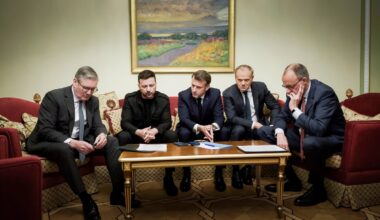 Press photo of world leaders at ‘coalition of the willing’ meeting acquired by Dusseldorf's Kunstpalast - The Art Newspaper