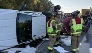 Truck rollover causes delays on I-89 in New London
