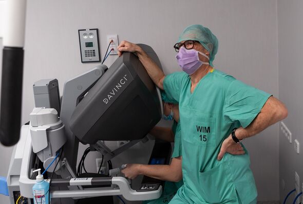 Surgery Performed Using The Da Vinci Medical Robot