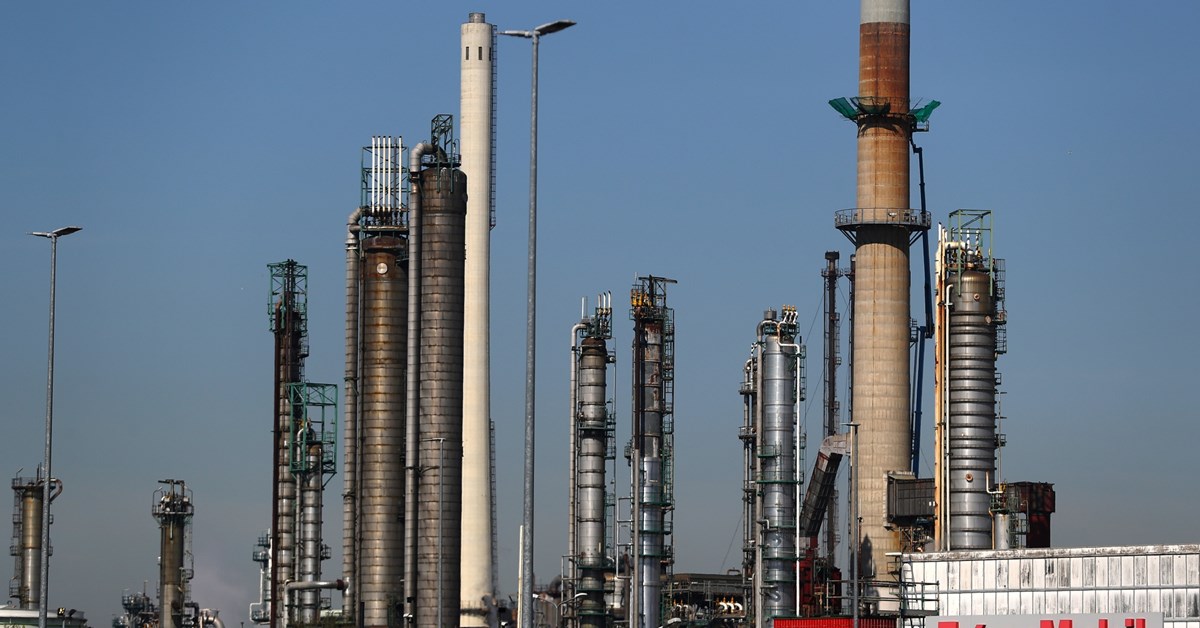 Exxon Halts €100 Million Recycling Investments Due to EU