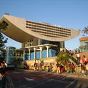 British Post-Modernist Architect and Farrells Founder Terry Farrell Passes Away at 87 - Image 2 of 5