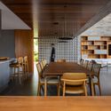 Oasis House / Shinagawa arquitetura - Interior Photography, Dining room, Wood, Table, Chair