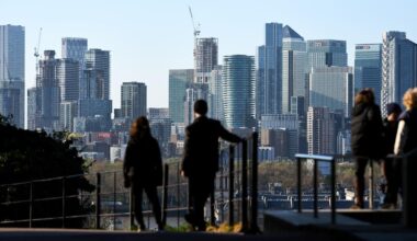 FTSE 100 red ahead of expected US rate cut