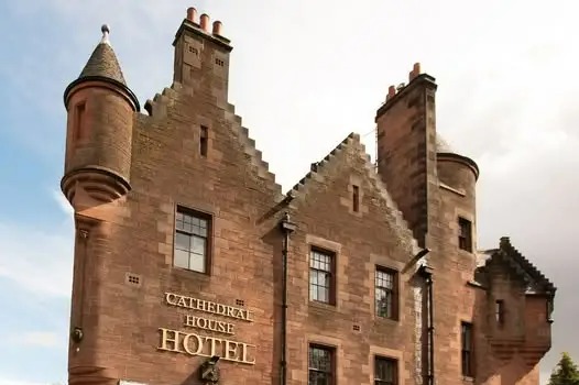 One of Glasgow's 'most haunted' hotels with rich history up for sale