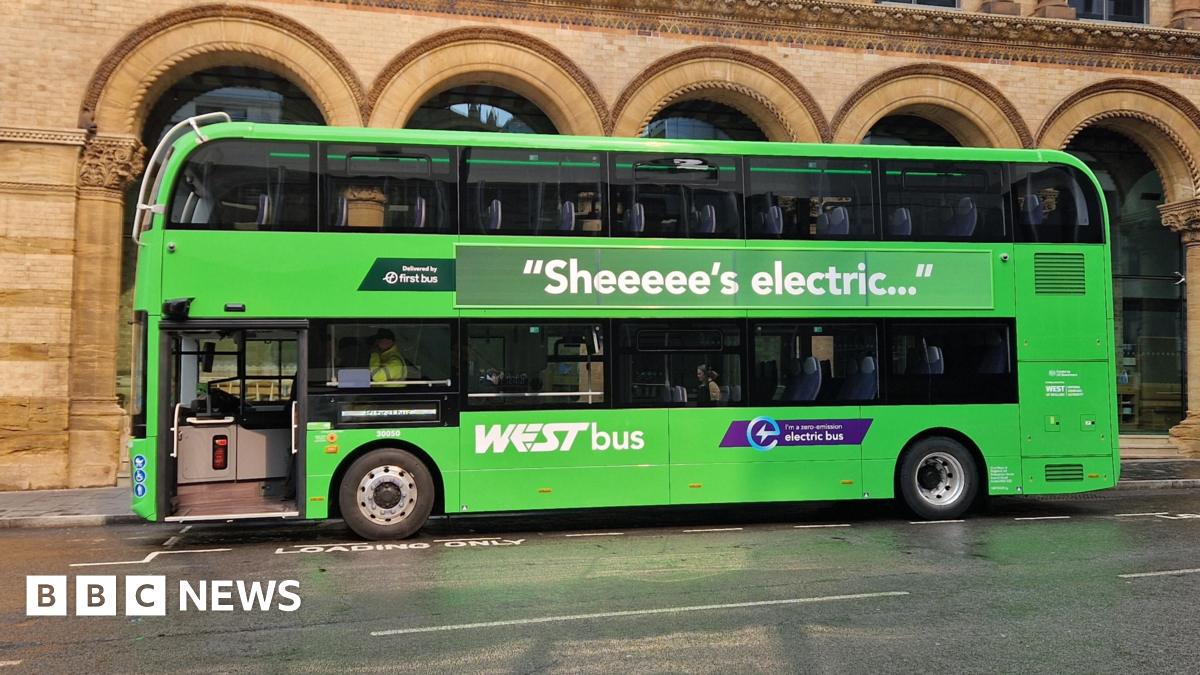 Bristol bus strike: Hundreds of drivers walk out over pay