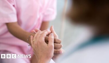 Glasgow and Lanarkshire care workers to strike over pay