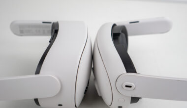 Comparing the size of the Meta Quest 3S to the Meta Quest 3 without the default facial interfaces installed