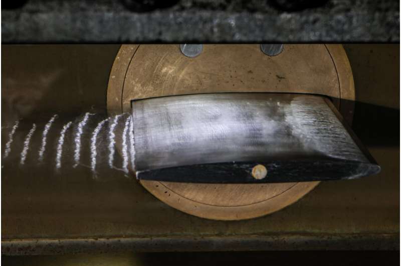 Device drastically reduces the vibration from rotating parts