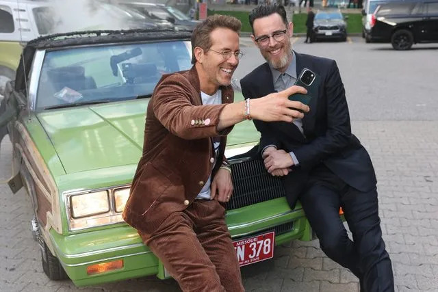 Todd Williamson Ryan Reynolds and Colin Hanks