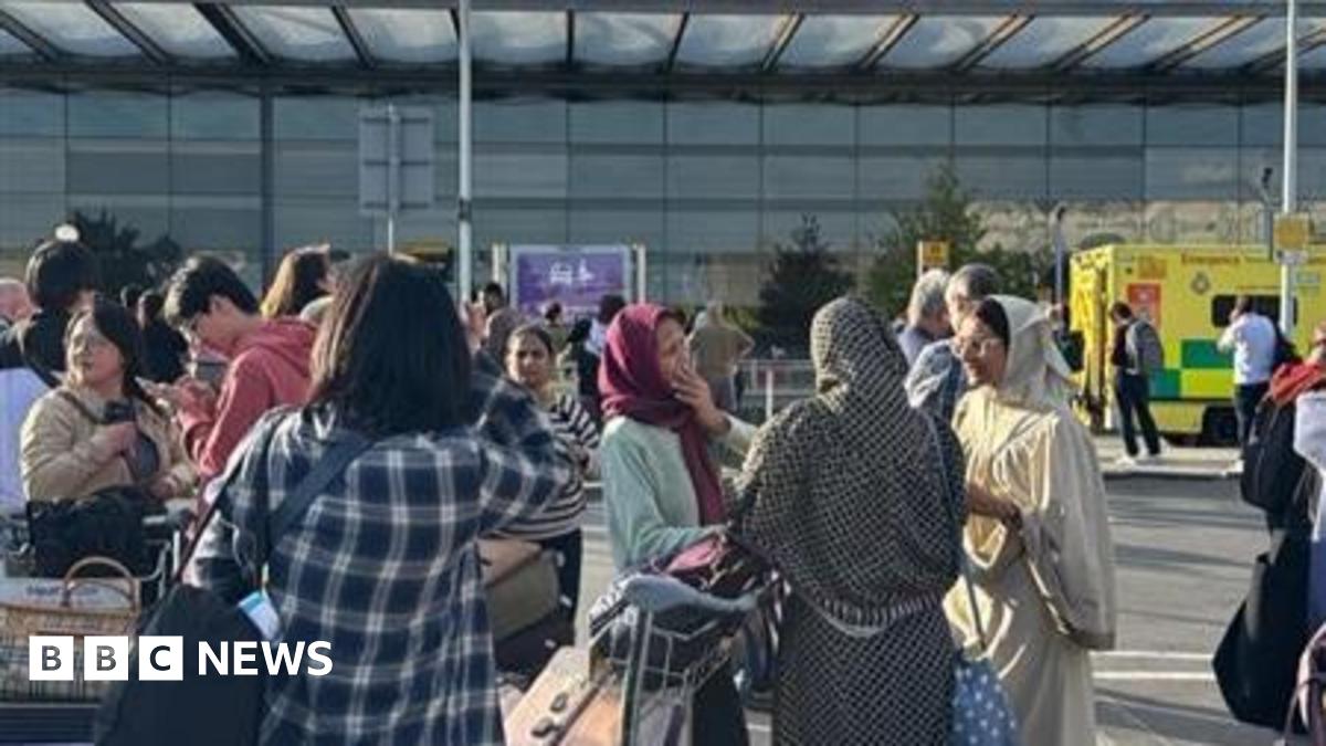 Heathrow incident a 'mass hysteria' event, Met source says as no hazardous material found