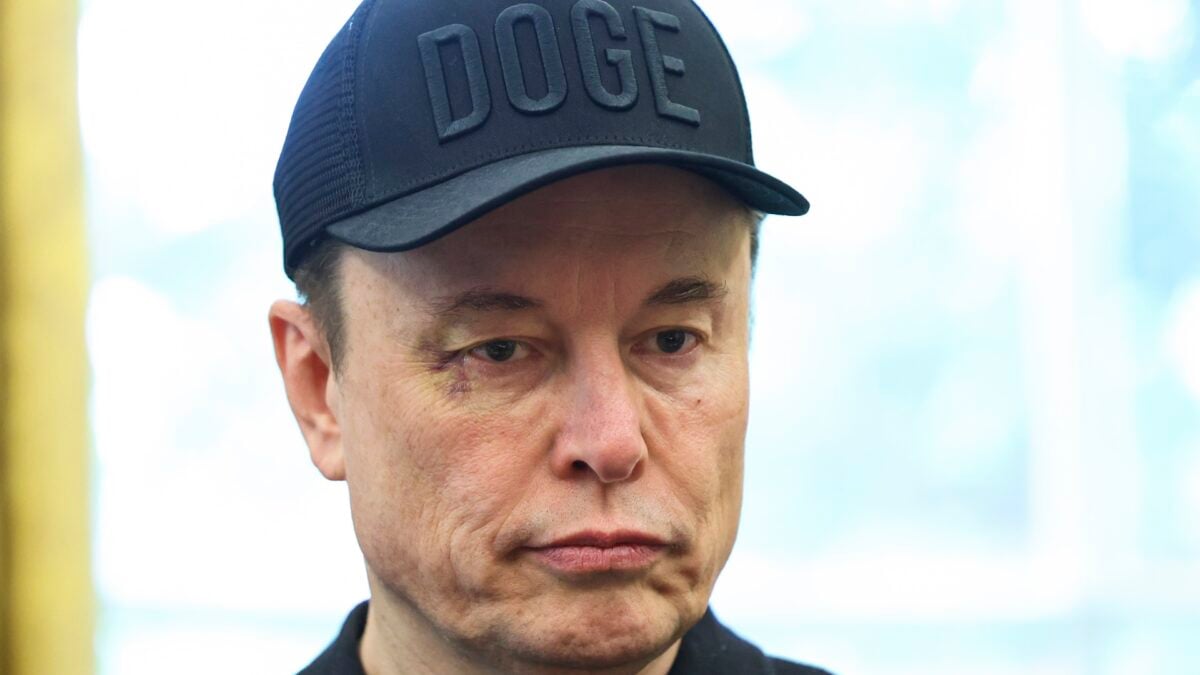 It Sure Seems Like Elon Musk Is Saying Scott Bessent Gave Him a Black Eye