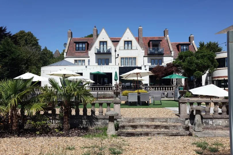 Silures restaurant, Holm house.
