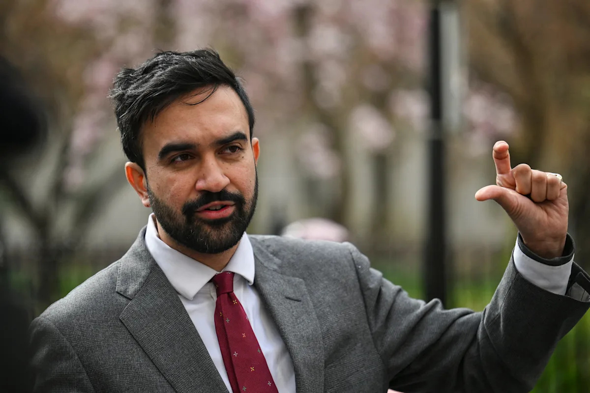 New York Gov. Kathy Hochul endorses Zohran Mamdani in NYC mayoral race