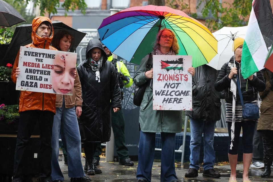 Press Eye - Belfast - Northern Ireland - 27th September 2025

Pro Palestinian protesters gather outside the BBC Northern Ireland office on Bedford Street in Belfast City Centre. 

Picture by Jonathan Porter/PressEye