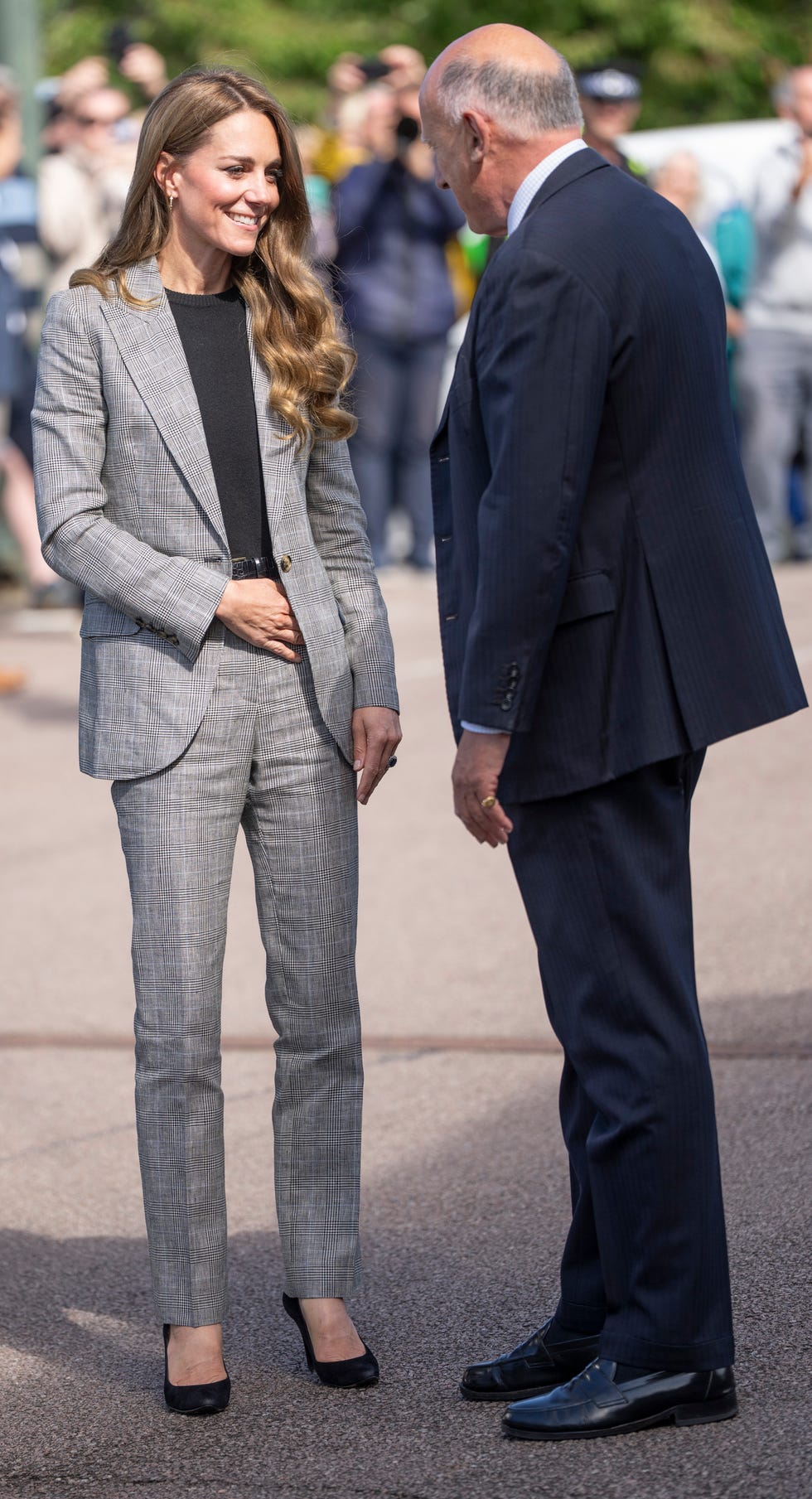 sudbury, england september 11: catherine, princess of wales visits sudbury silk mills on september 11, 2025 in sudbury, england. the princess of wales is visiting mills in sudbury and cuxton today as she celebrates british creativity and craftmanship. (photo by mark cuthbert/uk press via getty images)