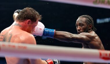 Keith Thurman credits Terence Crawford for performance against Canelo