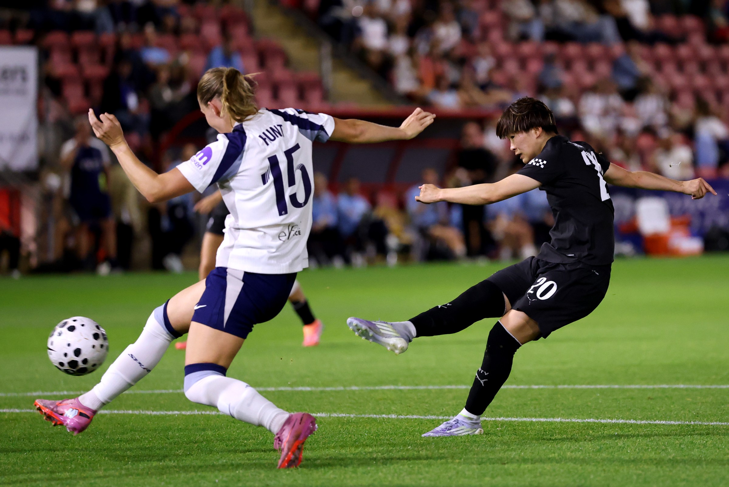 LONDON, ENGLAND - SEPTEMBER 19: Aoba Fujino of Manchester City scores her team’s first goal during the Barclays Women’s Super League match between Tottenham Hotspur and Manchester City at BetWright Stadium on September 19, 2025 in London, England. (Photo by Justin Setterfield/Getty Images)