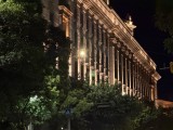 Low-light samples, telephoto camera (4x), 12MP - f/2.8, ISO 1600, 1/25s - Apple iPhone 17 Pro Max review