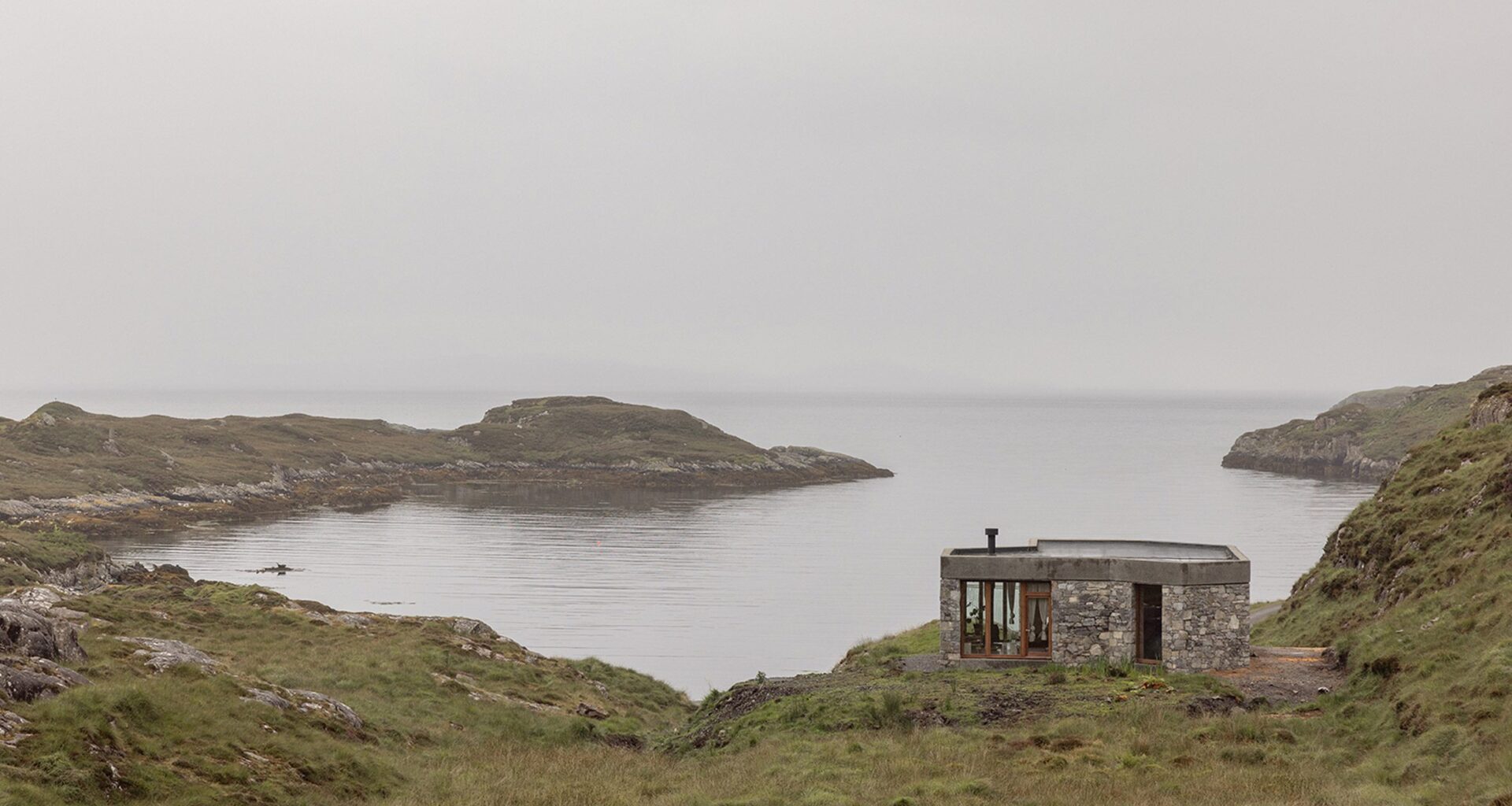 Caochan na Creige stone house in Scotland by Izat Arundell