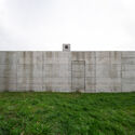 House with two Courtyards / BÜRO MÜHLBAUER - Exterior Photography, Concrete