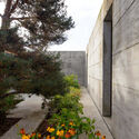 House with two Courtyards / BÜRO MÜHLBAUER - Image 5 of 21