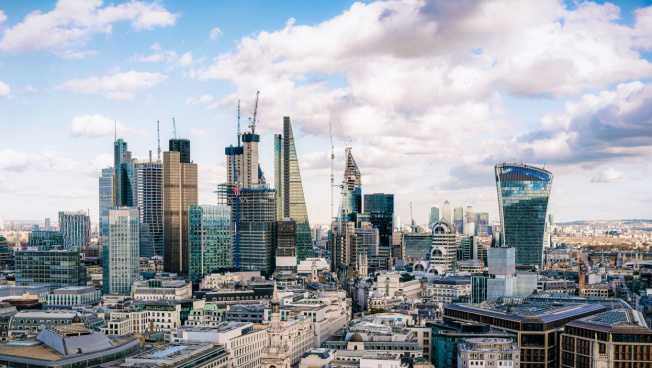 UK economic growth stalls in July