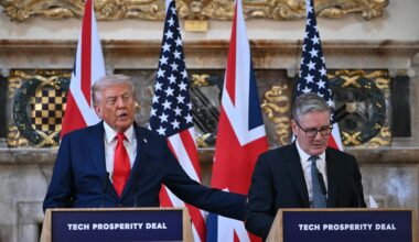 US President Donald Trump (L) speaks during a joint press conference with Britains Prime Minister Keir Starmer (R) following their meeting at Chequers, in Aylesbury, central England, on Sep. 18, 2025. (AFP Photo)