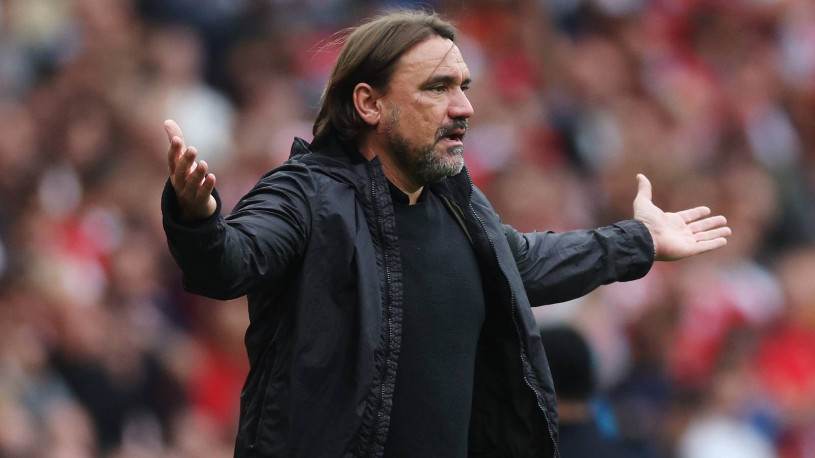 Farke has to drop "bang average" Leeds star