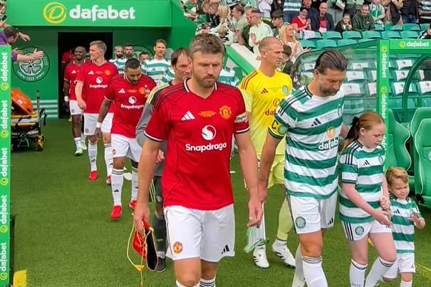Celtic Legends 2-2 Man Utd Legends: Bhoys win on penalties - LIVE! - London Evening Standard
